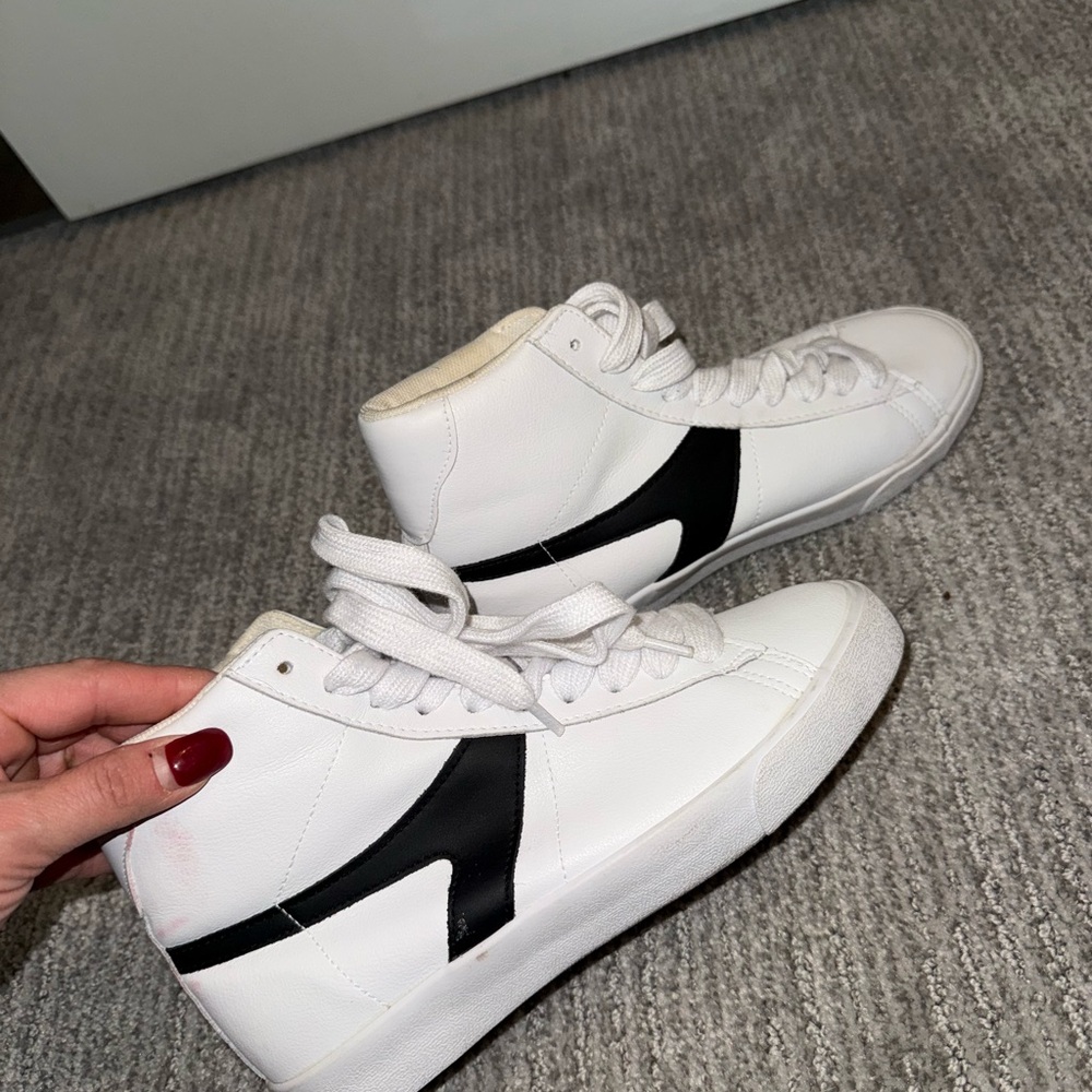 BUNDLE - 2 pairs of shoes